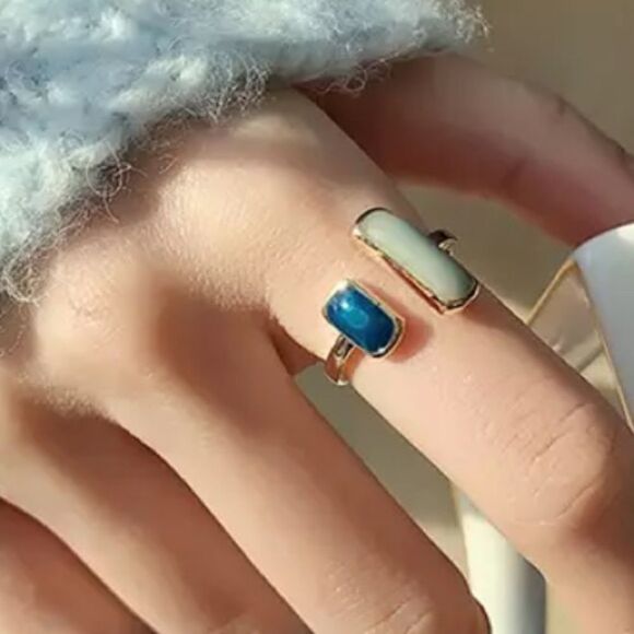 French Blue Retro Moi et Toi Gold Tone Adjustable Ring NWOT - Picture 11 of 12